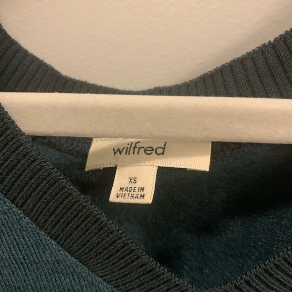 Aritzia Sweater - Picture 2 of 3